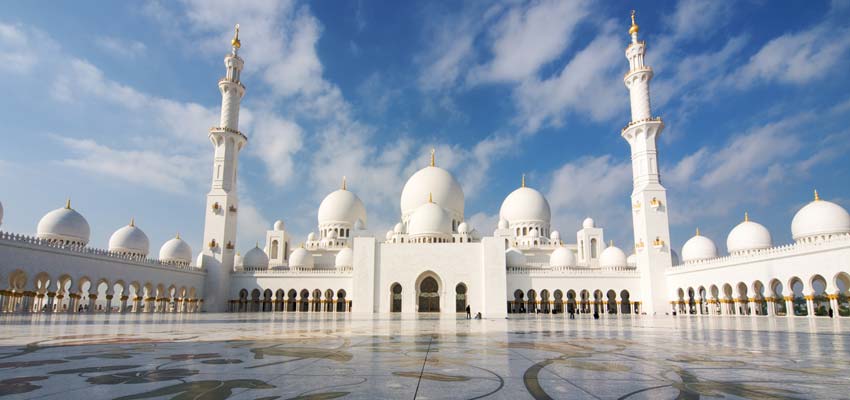 Abu Dhabi's stunning Sheikh Zayed Mosque