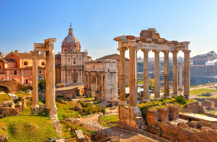 Ancient ruins on a Rome cruise excursion