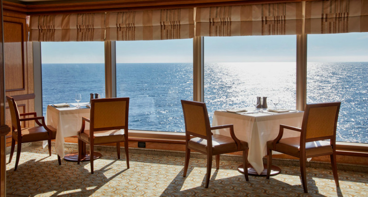 Seating in The Lido restaurant on-board Cunard Queen Elizabeth