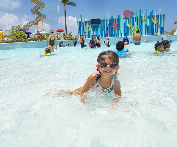 Cococay Wave Pool