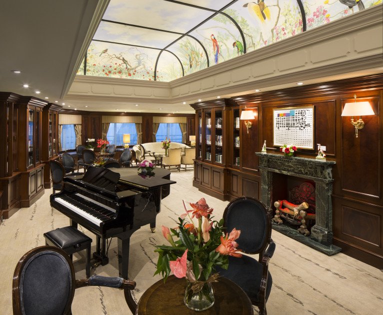 Cabaret Lounge