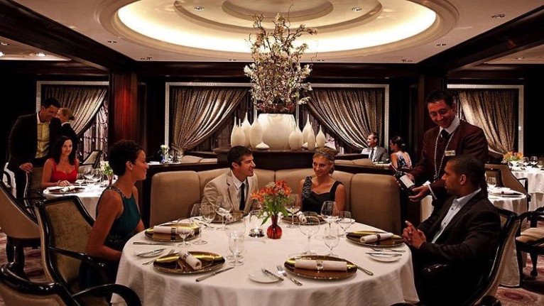 The Lawn Club Grill
