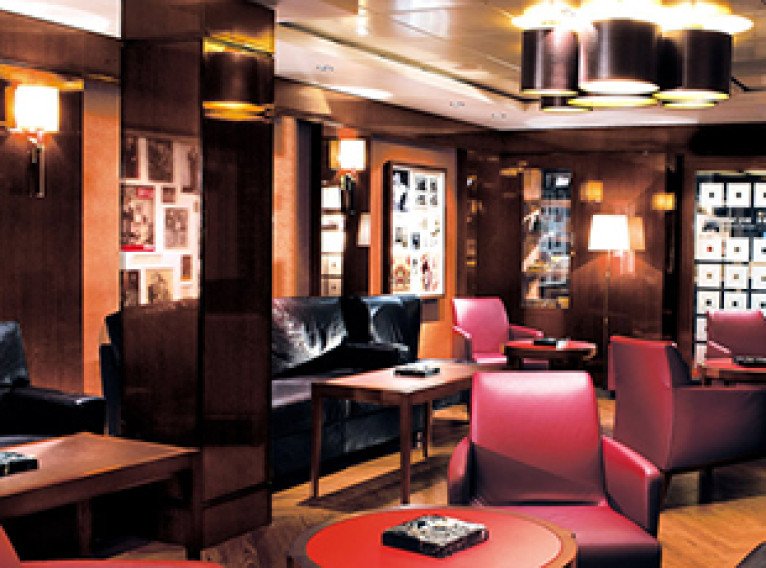 Tankards Beer & Whiskey Bar