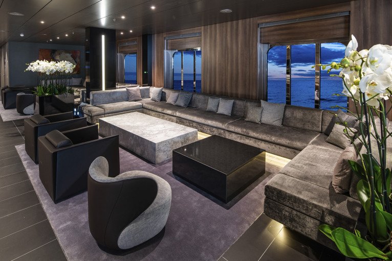Scenic Lounge