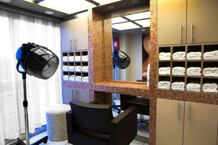 Beauty & Hair Salon