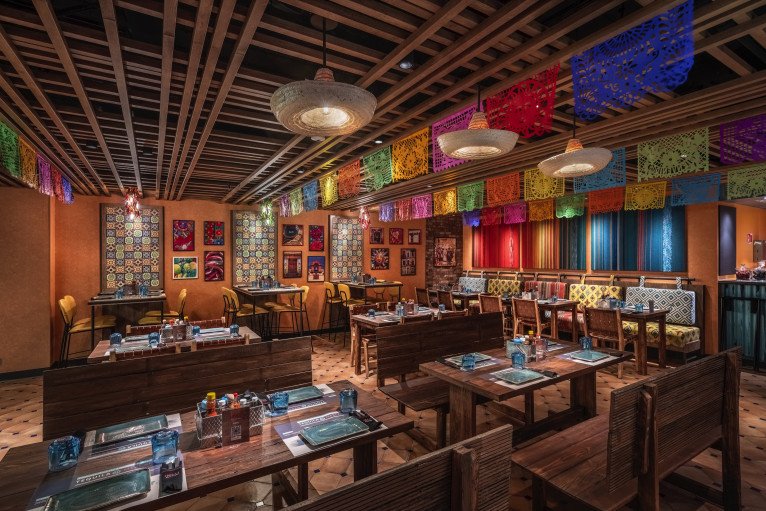 HOLA! Tacos Cantina