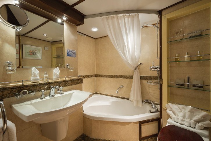 Premium Balcony Suite