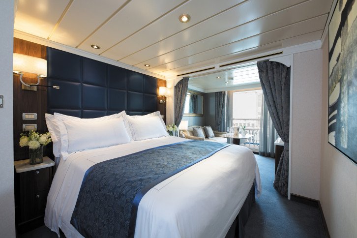 Deluxe Veranda Suite