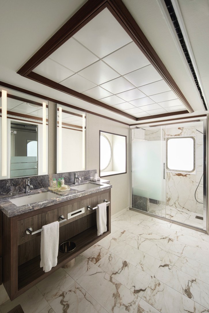 The Haven Deluxe Owner's Suite with Balcony