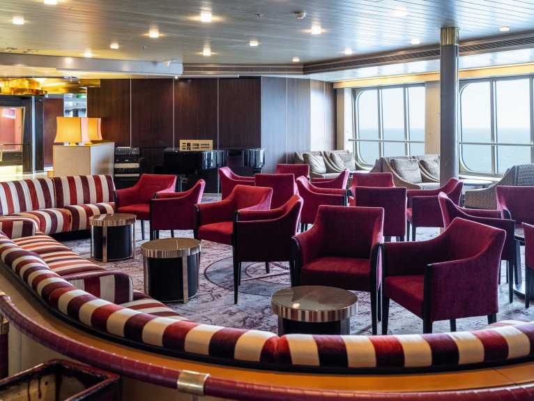 Le Panoramique Lounge & Nightclub