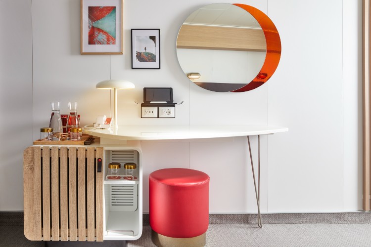 Desk area in the Sea Terrace cabin