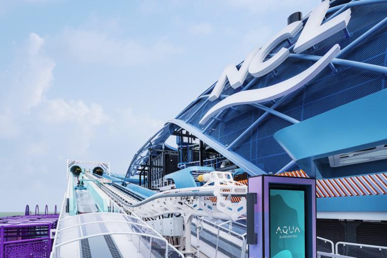 Aqua Slidecoaster