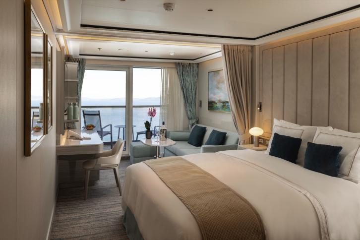 Deluxe Veranda Suite