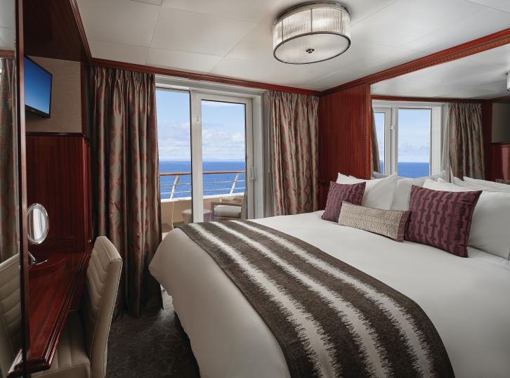 Aft-Facing Penthouse with Master Bedroom & Large Balcony