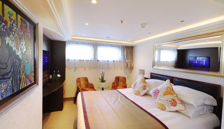 CAT. E Stateroom